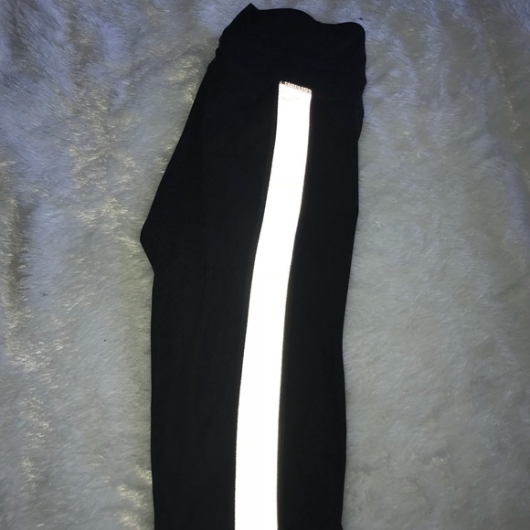 Lululemon 7/8 leggings - Picture 2 of 4